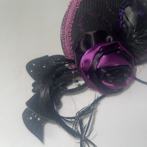 Purple & Black Masquerade Mask w/ Feathers 7 inches Wide Brand New - Picture 4 of 8