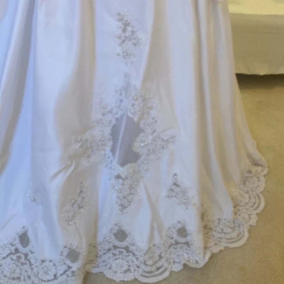 ALFRED ANGELO BLANCO VESTIDO DE NOVIA Y VELO DE NOVIA, 28" CINTURA, 36" BUSTO Foto 2 de 4