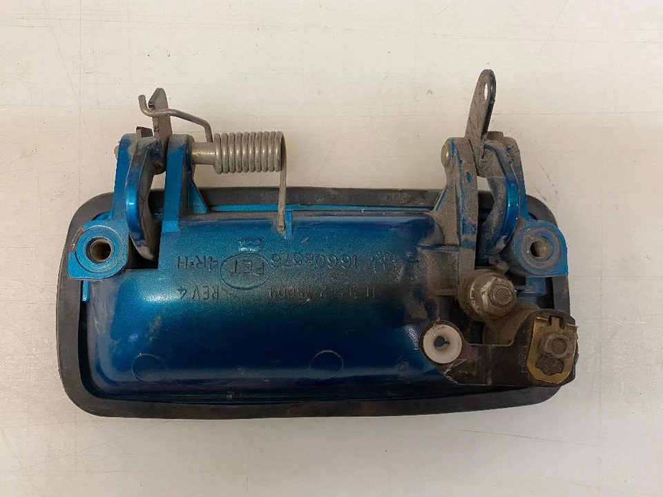 Manija de puerta GM LADO DEL PASAJERO P/N 16623746 BONNEVILLE/EL DORADO/DELTA 88 OEM Foto 3 de 4