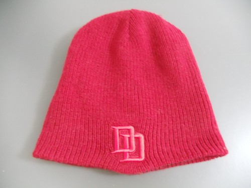Daredevil x Punisher Reversible Beanie Hat - Lootcrate Exclusive Marvel Netflix - Picture 2 of 2