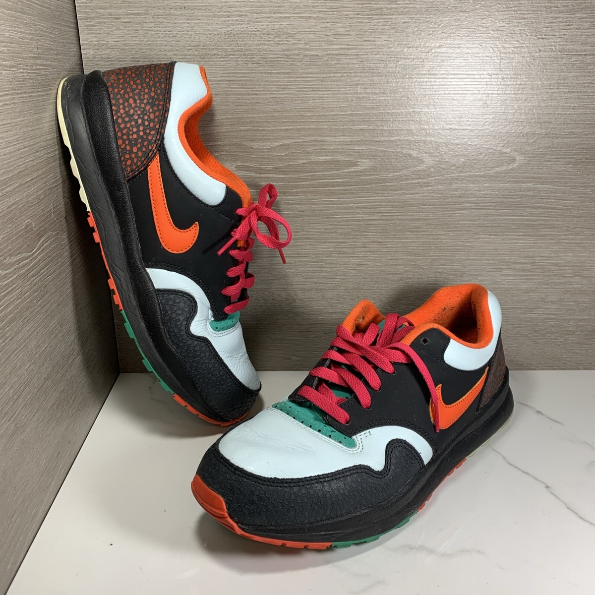 nike air safari se black