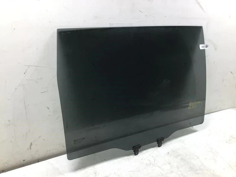 KIA SEDONA 2010 puerta trasera derecha del lado del pasajero ventana vidrio privacidad tintado OEM+ Foto 3 de 4