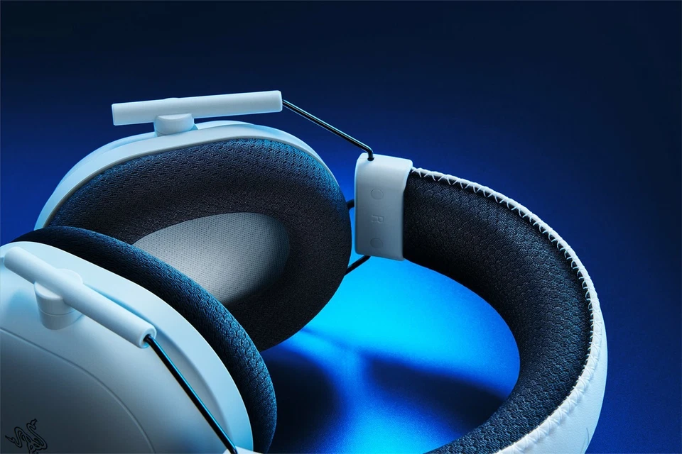 8887910060735 Razer BlackShark V2 Pro for PlayStation Headset Wireless Head-band - Image 2 of 4