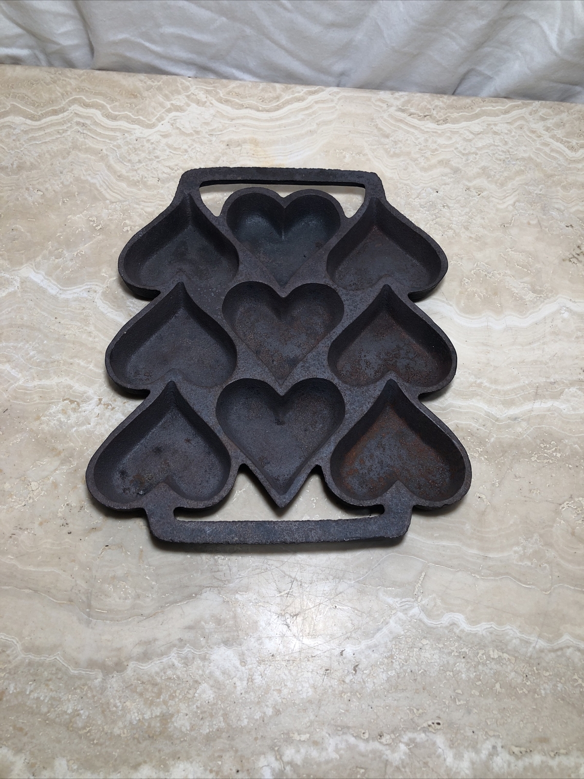 John Wright Cast Iron Heart Mold Muffin Cookie Baking Pan 9" eBay