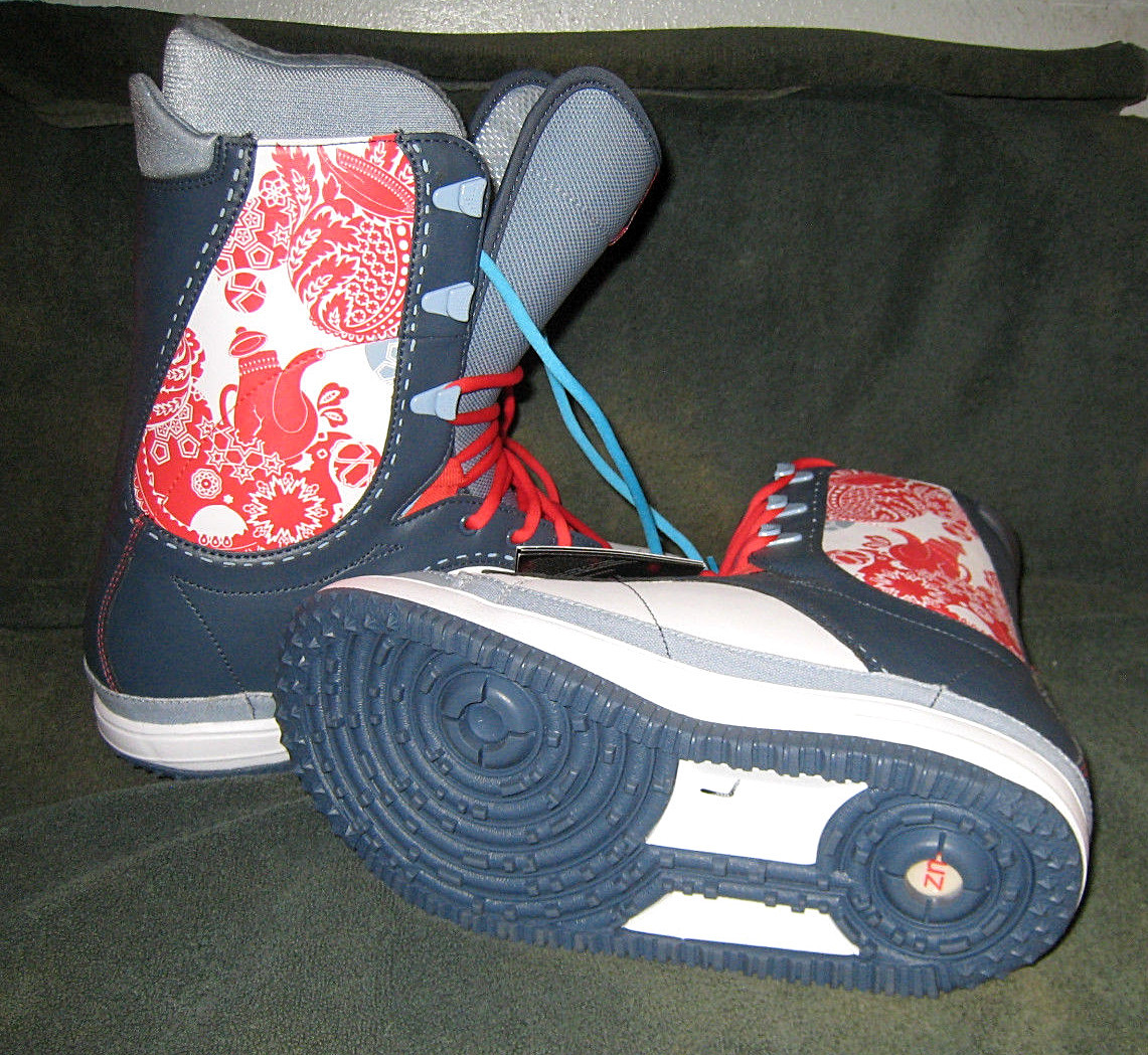 Nike ZOOM BAXA WOMENS Size 9 Snowboarding Boots - NEW w/o box - ESTATE SALE Nike ZOOM BAXA WOMENS Size 9 Snowboarding Boots - NEW w/o box - ESTATE SALE