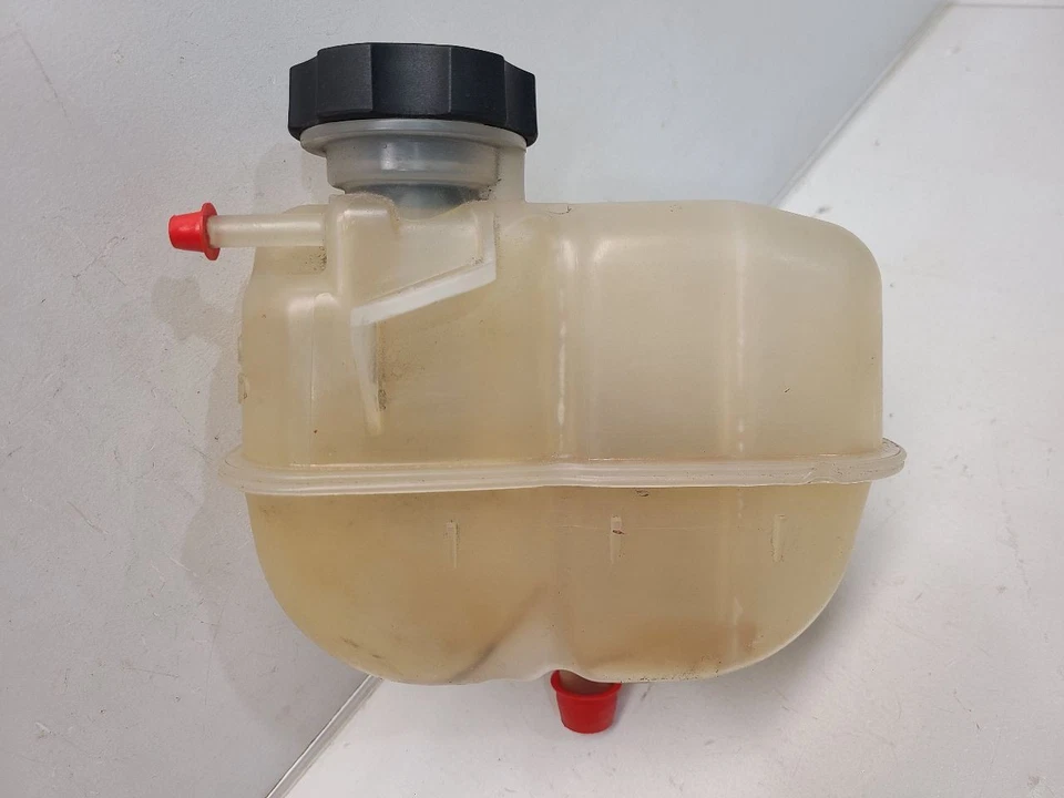 2007-12 Chevrolet Malibu (2.4L / AT) Coolant Reservoir - Image 4 of 4