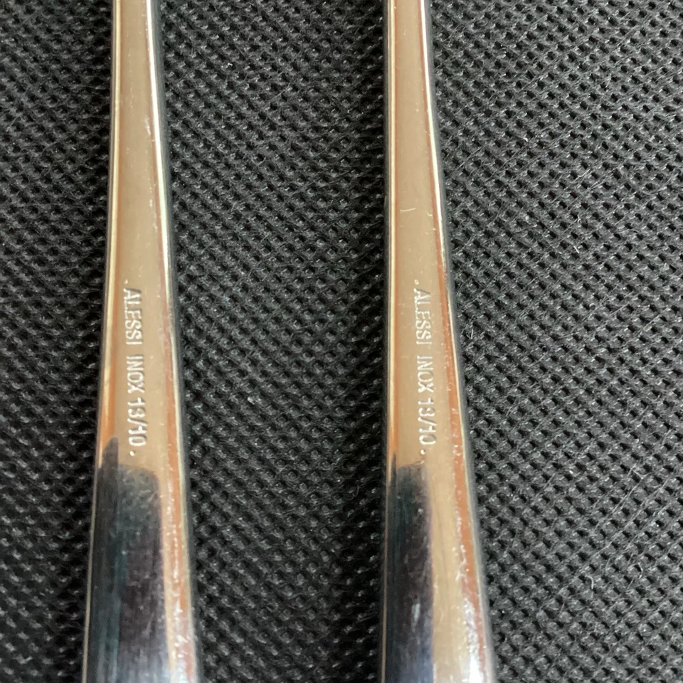 Juego de 4 tenedores de ensalada Alessi Inox Caccia cubiertos de acero inoxidable Inox 6 3/4" Foto 4 de 4