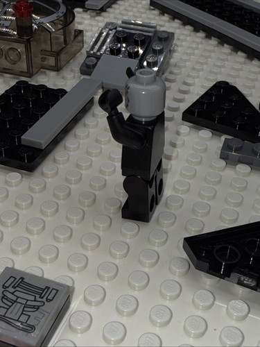 LEGO Star Wars: Darth Vader's Tie Fighter (8017), 9492 Tie Fighter Incomplete - Picture 14 of 22