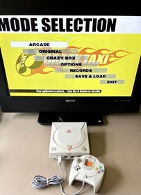 Sega Dreamcast Console System & Crazy Taxi Game (Disc Only) & Cables WORKS GREAT