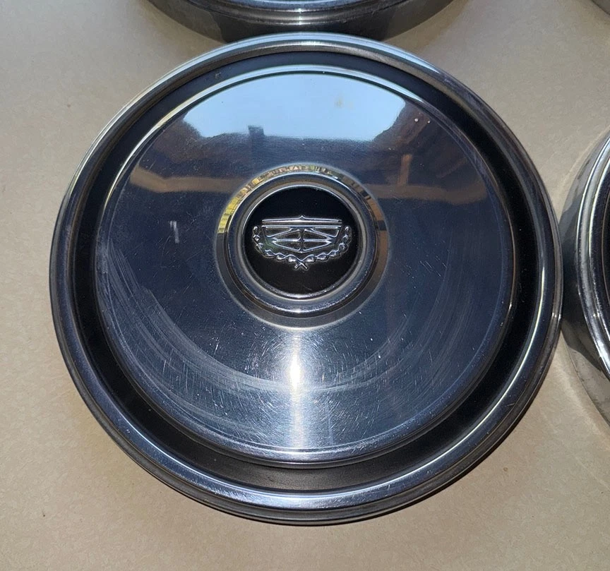 4 tapacubos metálicos Ford Grand Torino Ranchero Mercury Montego 1972-1976 cromados Foto 2 de 4