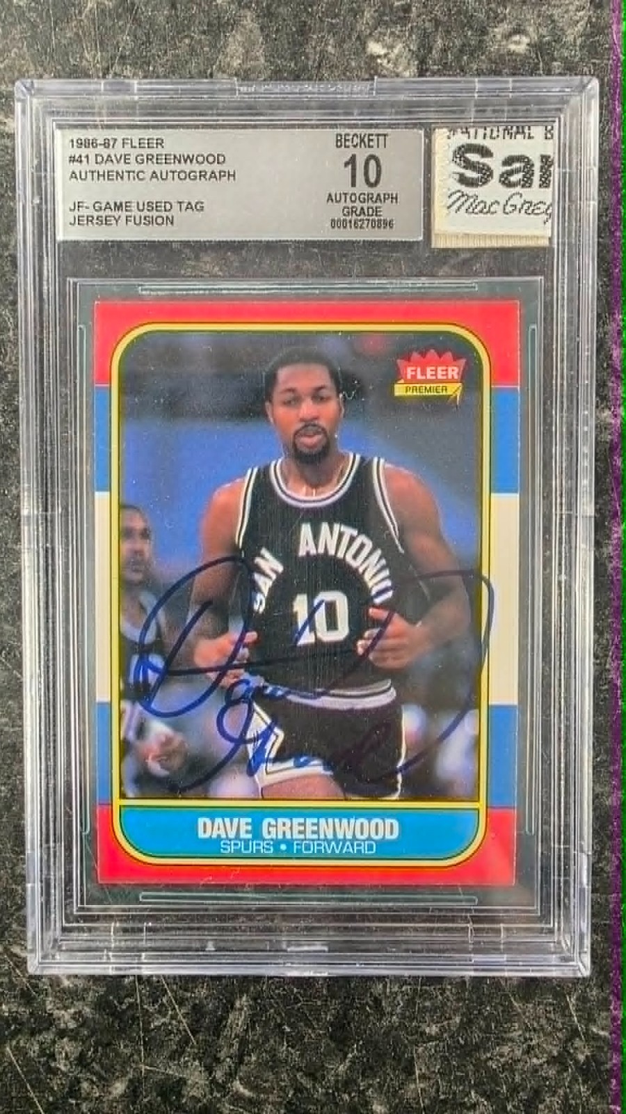 1986 87 FLEER DAVE GREENWOOD ON CARD AUTOGRAPH AUTO GAME USED TAG JERSEY BGS 10