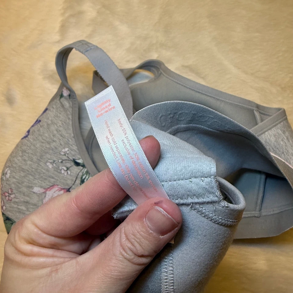 Sujetador cómodo cobertura completa estampado floral gris cacique talla grande 48B inalámbrico nuevo sin etiquetas Foto 4 de 4