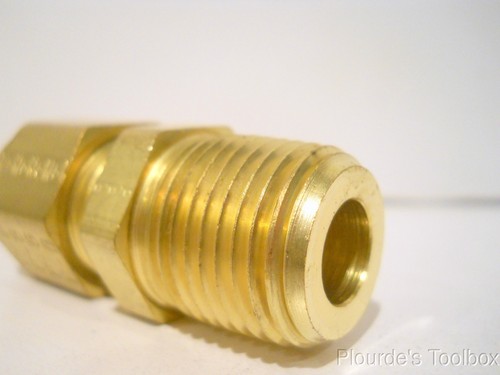 New Parker Brass 1/2" Tube x 1/2" Male NPT Connector Adapter, 8-8 FBZ-B - Picture 4 of 10
