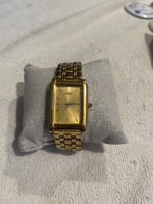 Vintage Seiko Quartz Tank Japan V701 -5B48 R1 Watch Pre