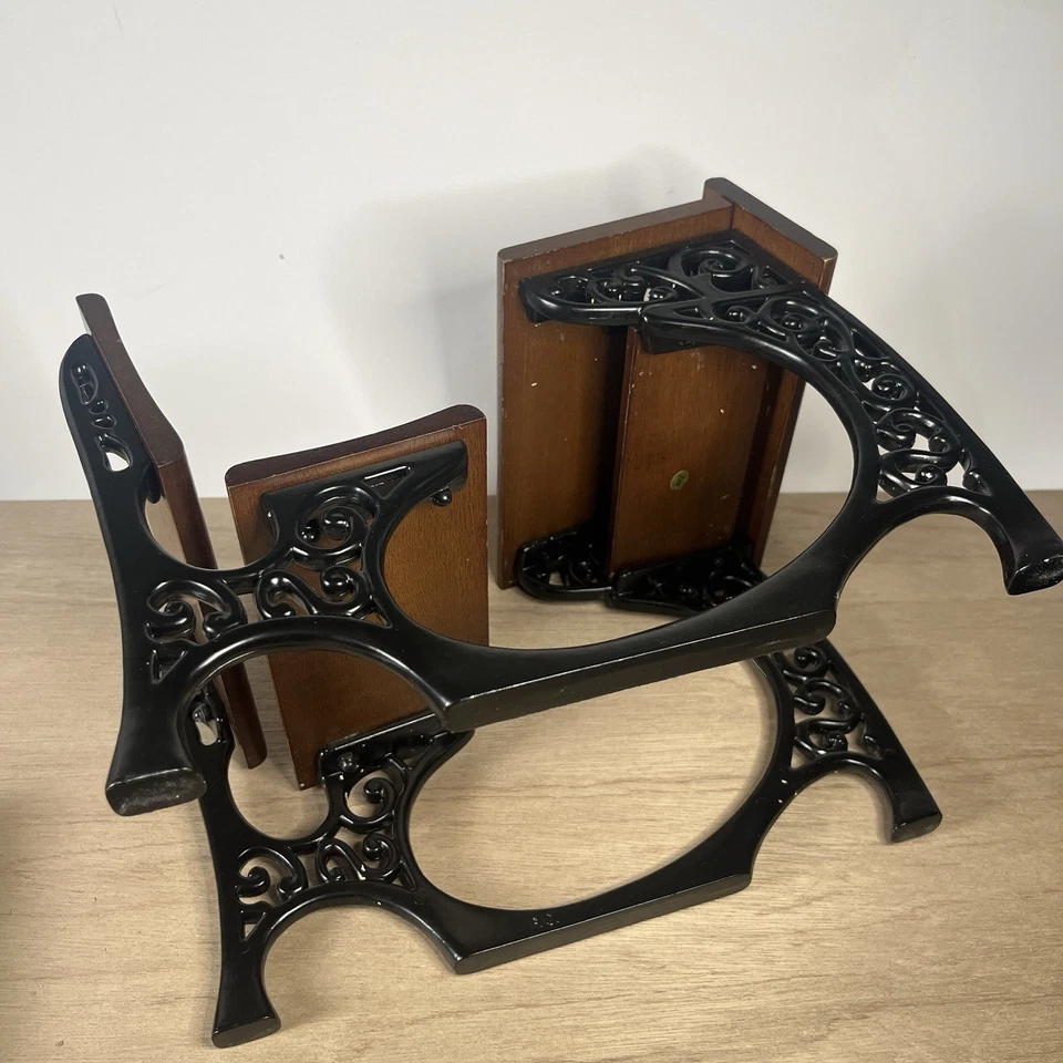 Escritorio escolar vintage American Girl Samantha hierro fundido madera muñeca escritorio Foto 3 de 4