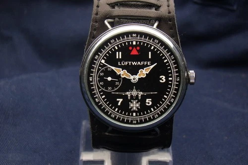 GERMAN PILOT LUFTWAFFE MILITARY WATCH WAR2 WW2 TYPE serviced working w strap 2