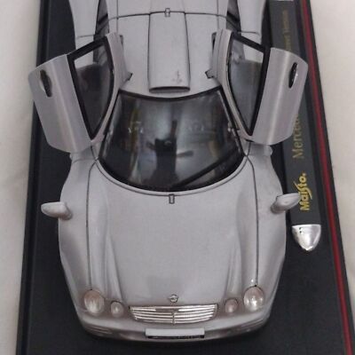 Maisto Mercedes Benz CLK-GTR Street Version Die-cast Collector