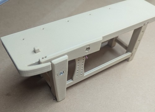1:12 Scale Roubo Workbench Model - Picture 1 of 9