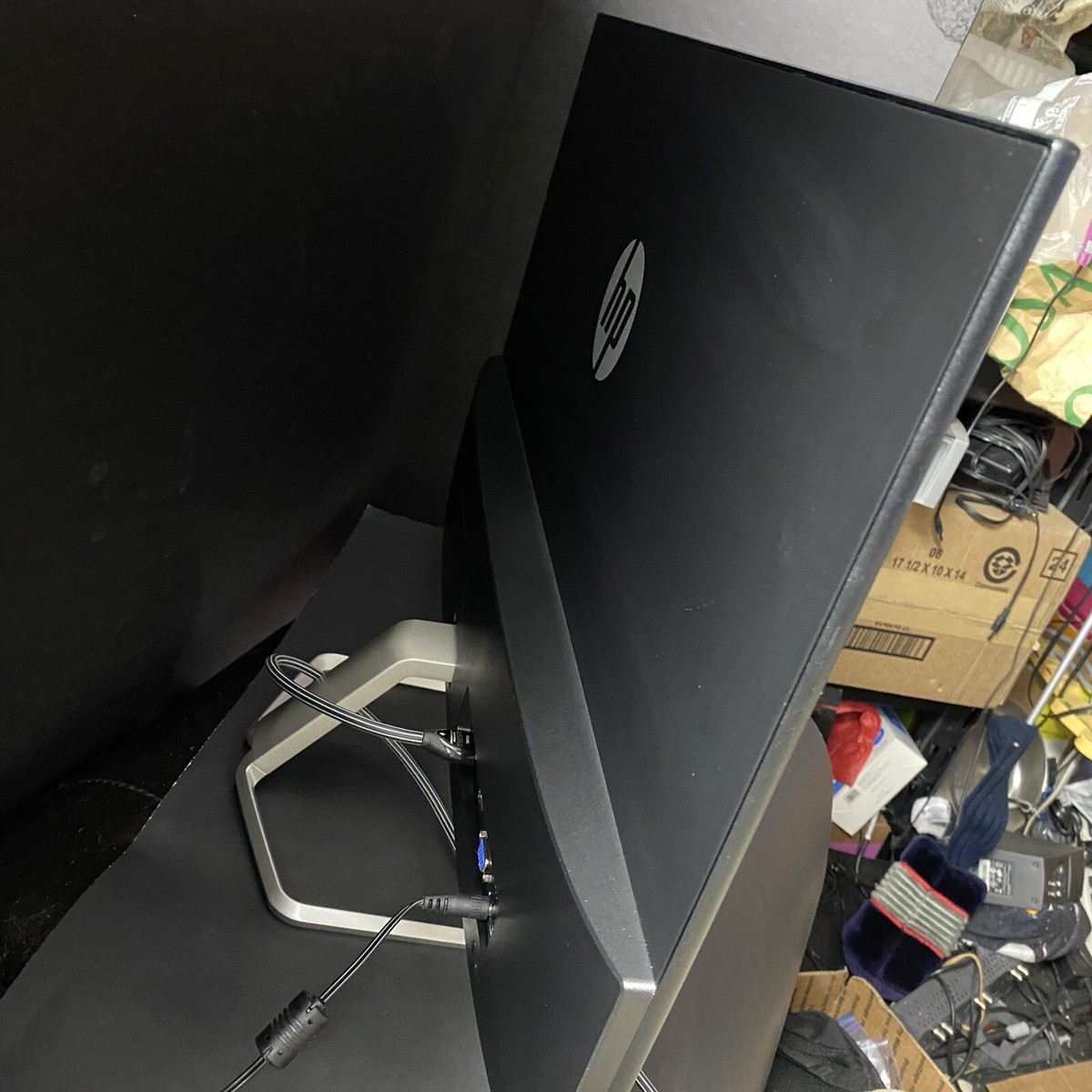 hp - HP 27f 27-inch display (美品) HP 27f 27 inch Widescreen LED Monitor - VGA and Power Cord