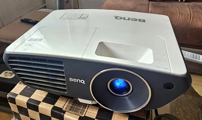 BenQ W700 DLP-Projektor, gerade 151 Std. 3D, 1280 x 720 Pixel, 2200 ANSI Lumen - Bild 1 von 4