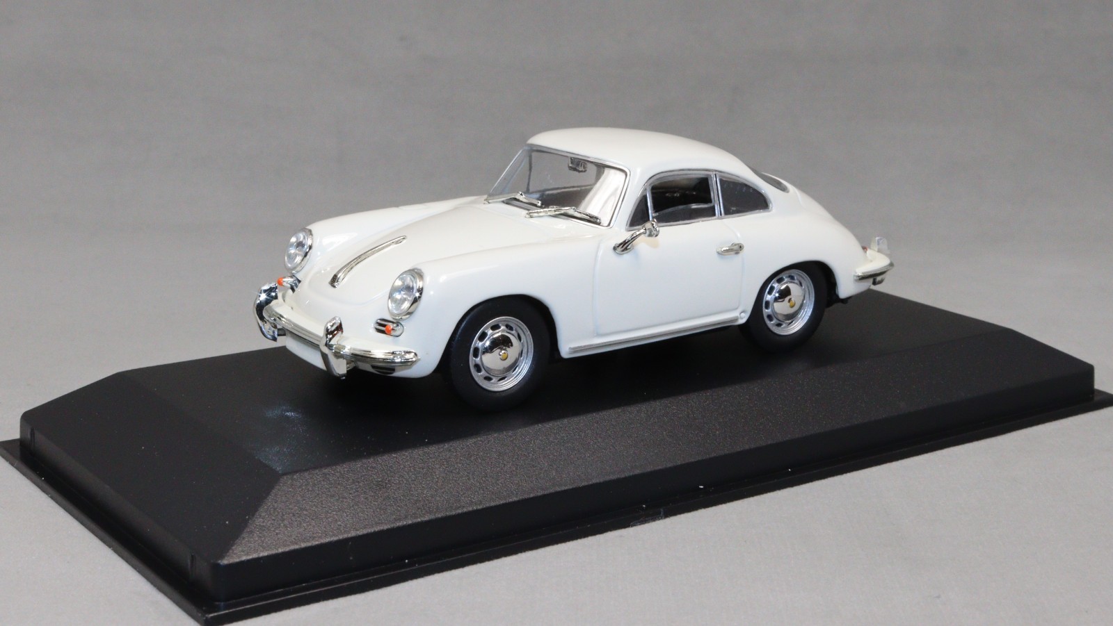 Minichamps Maxichamps Porsche 356C in White 1965 940062421 1/43 NEW