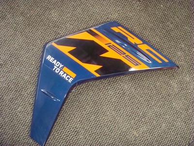 KTM RC125 2024 AUSSENVERKLEIDUNG VERKLEIDUNG RECHTS, KLEINER SCHADEN