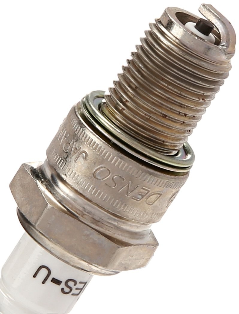 Denso W16ES-U Spark Plug for 1963-1965 Nissan 410 411 3025