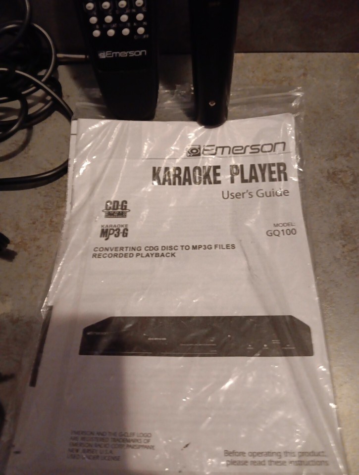 Emerson Karaoke Machine Player GQ100 Microphone Remote Manual Private