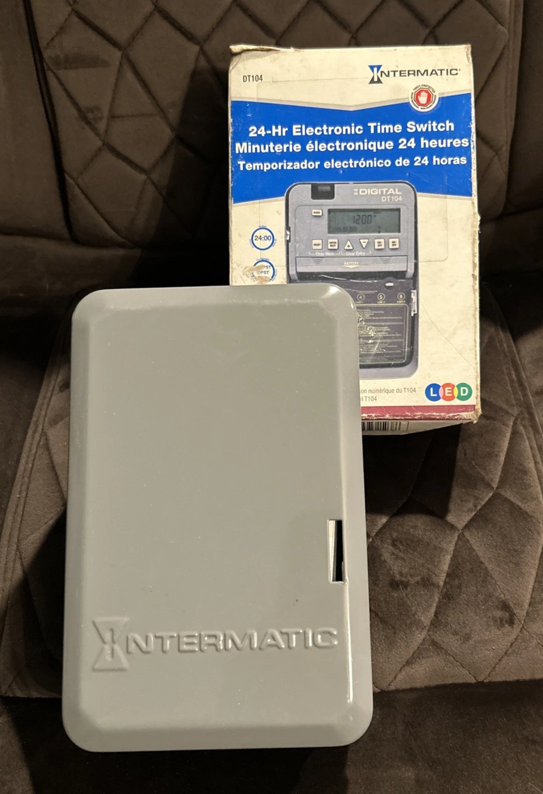 Intermatic DT104 24-Hr Electronic Time Switch Double Pole 20 amp 120/277v