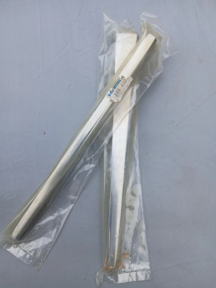 JAGUAR XK150 y XK150S 9" Carcasa Lámpara Tiras Cromadas (2) MODELO TEMPRANO Foto 3 de 4