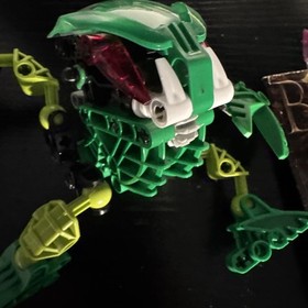 Vintage LEGO BIONICLE: Lehvak (8564) Complete Set + LEGO set 8560 instructions 