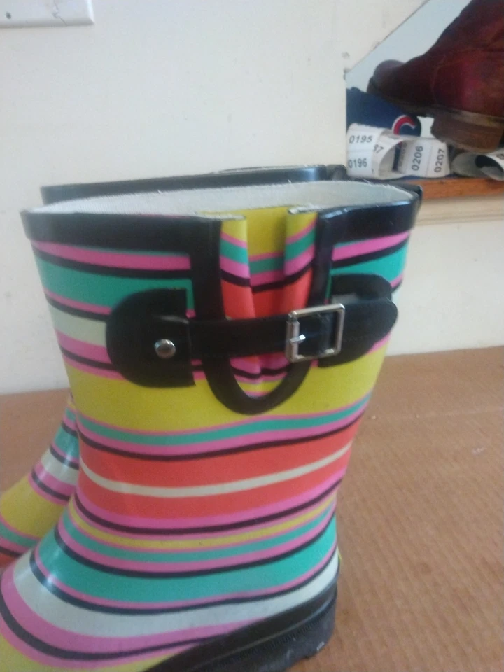 Botas de lluvia Western Chief para mujer talla 9 solsticio a rayas impermeables Foto 3 de 4