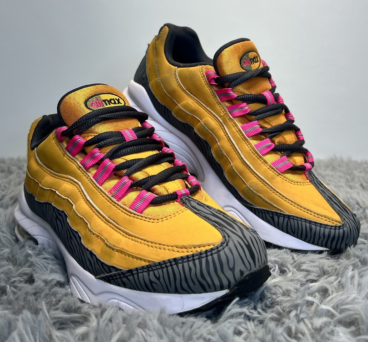 Nike Air Max 95 Gold/Pink/Anthracite Girl women Running Shoes Size