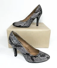 Sofft Heels Womens Sz 7 Moselle Classic Pumps Grey Black Snake Print Dress Shoes