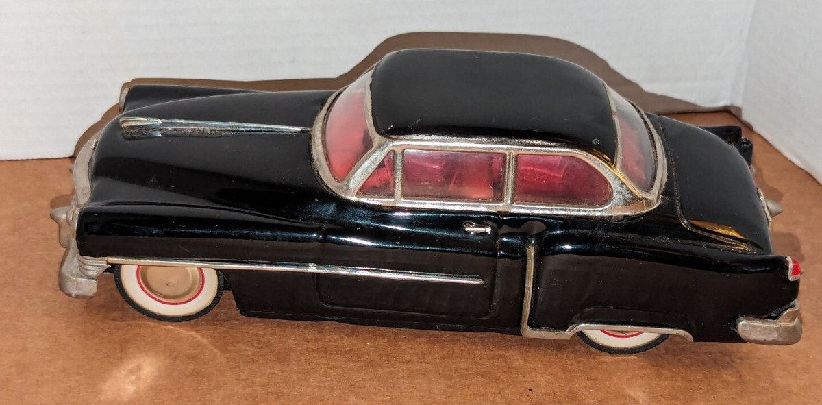 Cadillac キャデラック　1950 模型　ミニカー　アンティーク　黒 Fifties Type 1950 - Cadillac Sedan Friction Model Car