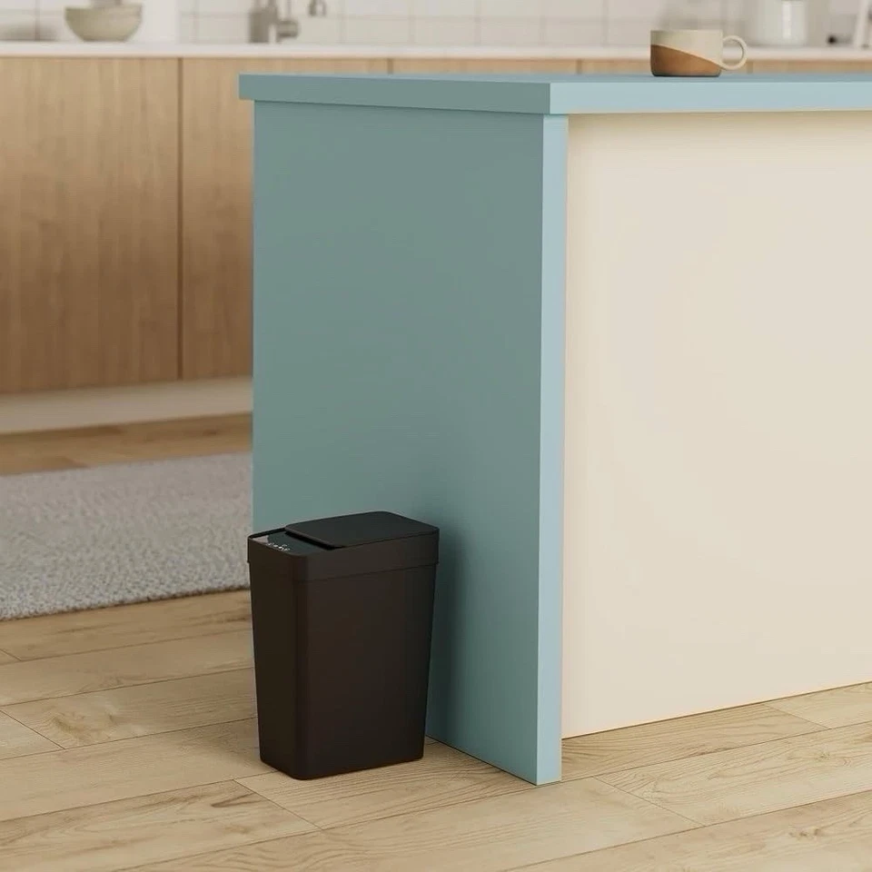 Papelera de baño con tapa, paquete de 2 2,2 galones automático sin contacto... Foto 2 de 4