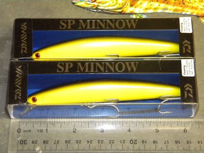 Daiwa Salt Pro SP Minnow Striper FLOATING Lure DSPM15F31 Black Yellow Lot 2