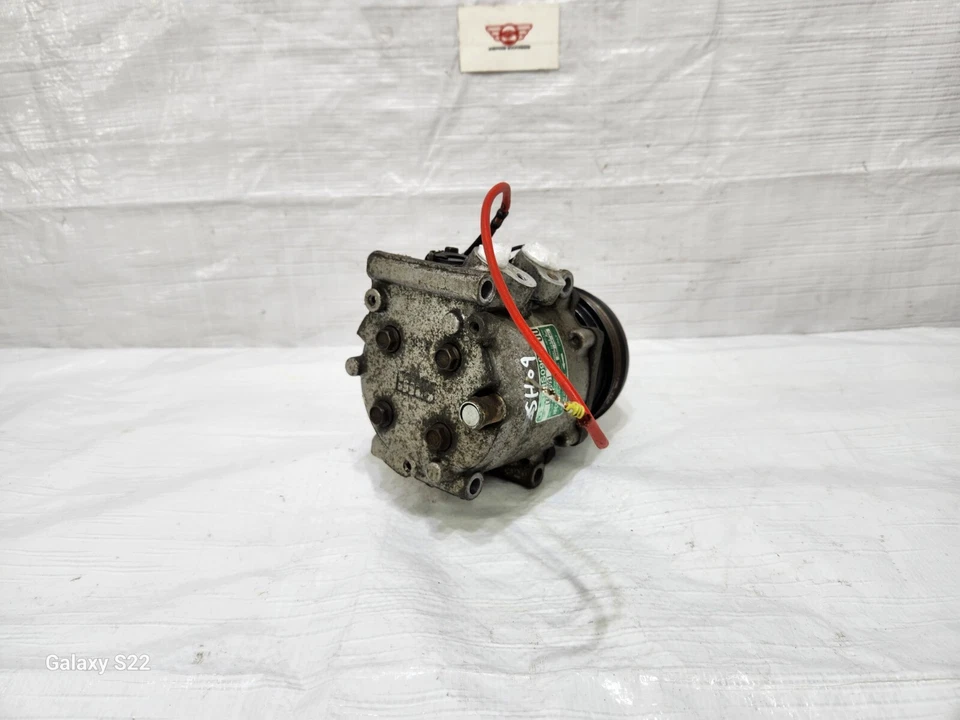 Compresor de aire acondicionado Honda Civic 1996-2000 sedán OEM 38800-P2R-A01 Foto 4 de 4