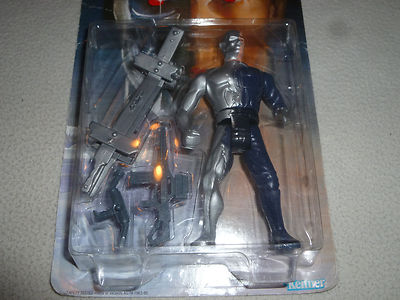 NEW ON CARD T2 TERMINATOR 2 EXPLODING T-1000 FIGURE KENNER 1991
