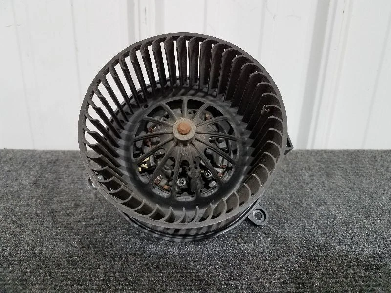 Motor soplador trasero Chrysler Town & Country 2006-16 Foto 2 de 4