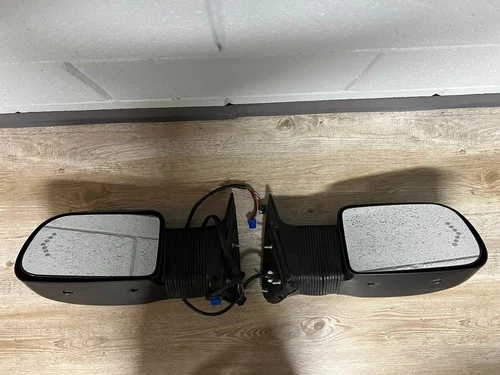 OEM 2003-06 Chevy Silverado GMC Sierra Power Extendable Tow Mirrors FOR PARTS