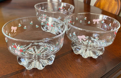 Vintage Ice Cream/ Desert Bowl, Flowers And Ribbon Design, Flower Bouquets 