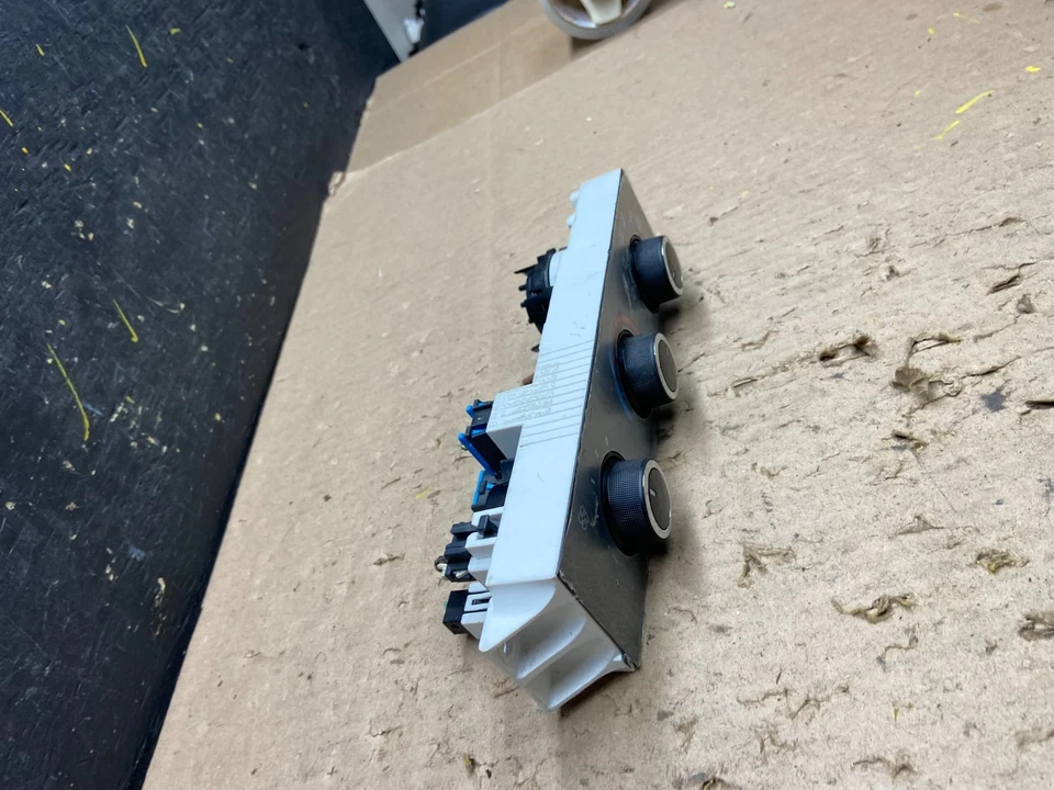 Panel de control climático Chevrolet Express 1500 2500 3500 2008-2010 T6337 DG Foto 3 de 4