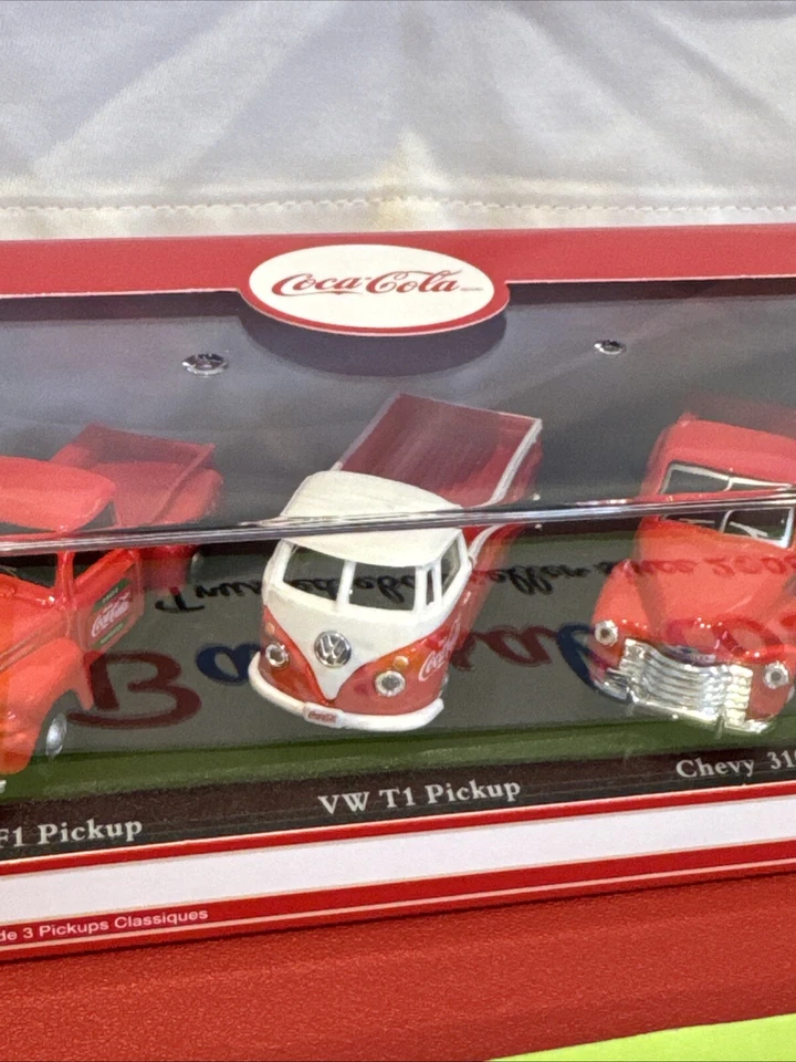 "CLASSIC PICKUPS" GIFT SET OF 3 PCS "COCA COLA" 1/72 DIECAST CARS BY MCC 472100 - Image 4 of 4