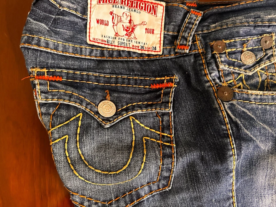 Vaquero urbano Billy Super T con costuras doradas y naranjas True Religion talla 36/34 Foto 3 de 4