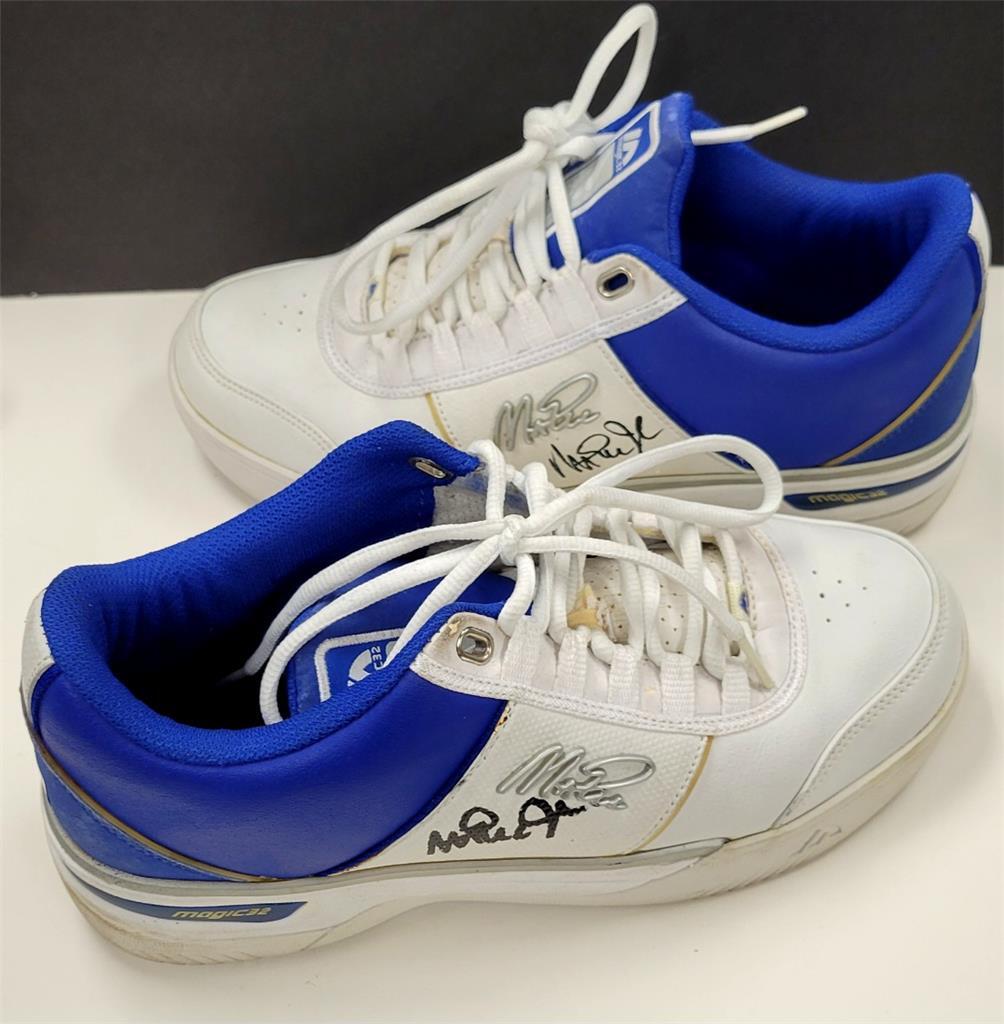 Magic Johnson auto signed Original Magic32 Shoes Size 8.5  display picture 1