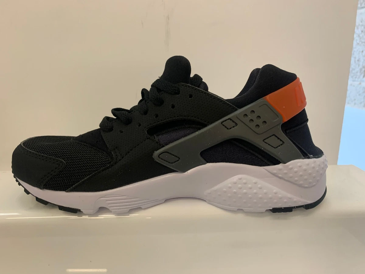 Nike huarache trainers junior sales