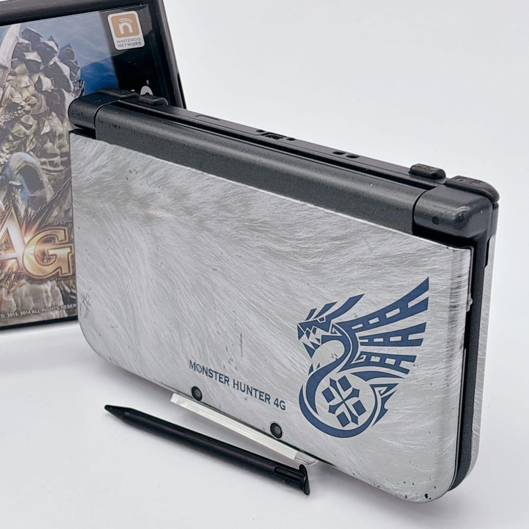 Monster Hunter 4G Special Pack Nintendo 3DS XL LL Handheld Console used