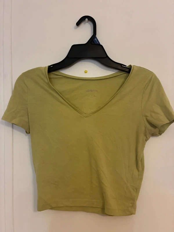 Wild Fable Women's Solid Short Sleeve Crewneck Crop T-Shirt