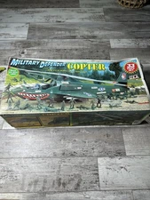 MILITARY DEFENDER COPTER Tim mee TOY 33 PIECE SET TOY NO. 74470 Action Figures